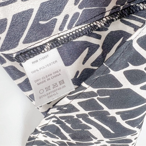 Collective Concepts black and white blouse - Picture 9 of 9